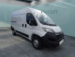 Weiß Gebraucht 2023 Opel Movano Edition Van | 31.630 € (Etwas zu teuer)