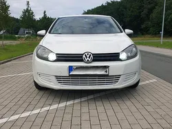 Weiß Gebraucht 2010 VW Golf VI Limousine | 3.800 € (Fairer Preis)