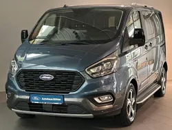 Blau Gebraucht 2022 Ford Tourneo Custom Kombi | 30.990 € (Etwas zu teuer)