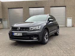 Grau Gebraucht 2018 VW Tiguan Highline SUV | 24.950 € (Fairer Preis)