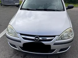 Grau Gebraucht 2004 Opel Corsa Kleinwagen | 1.350 € (Fairer Preis)