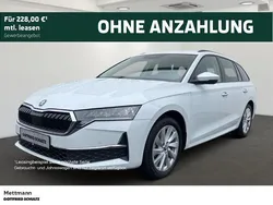 Moonweiß perleffekt Gebraucht 2024 Skoda Octavia Selection Kombi | 24.750 € (Guter Preis)