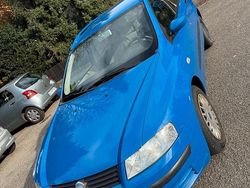 Blau Gebraucht 2005 Fiat 500 Kombi | 1.200 €