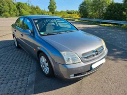 Grau Gebraucht 2003 Opel Vectra Limousine | 2.000 € (Fairer Preis)