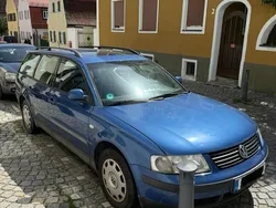 Blau Gebraucht 2000 VW Passat Kombi | 400 € (Superpreis)