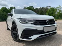 Weiß Gebraucht 2021 VW Tiguan Pro SUV | 36.490 € (Etwas zu teuer)