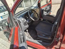 Rot Gebraucht 2010 Peugeot Bipper Van / Kleinbus | 3.490 € (Etwas zu teuer)