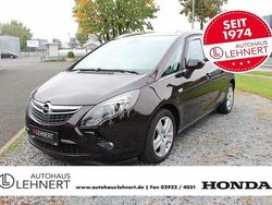 Braun Gebraucht 2015 Opel Zafira Tourer Innovation Van / Kleinbus | 14.790 € (Teuer)