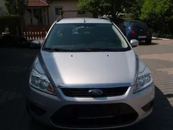 Polarsilber metallic Gebraucht 2010 Ford Focus Kombi | 3.990 € (Etwas zu teuer)