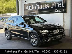 Schwarz/baltic black Gebraucht 2022 Mercedes GLC200 SUV | 32.990 € (Guter Preis)
