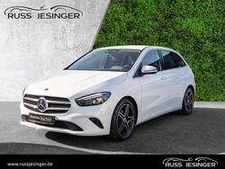 Weiß Gebraucht 2021 Mercedes 180 Progressive Limousine | 24.880 € (Fairer Preis)