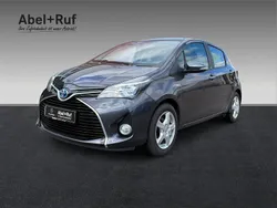 Grau Gebraucht 2016 Toyota Yaris Hybrid Edition-S Limousine | 12.249 € (Fairer Preis)