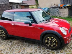 Rot Gebraucht 2005 Mini ONE Kleinwagen | 2.200 € (Fairer Preis)