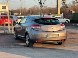 Silber Gebraucht 2009 Renault Mégane Coupé Dynamique Coupé | 3.700 € (Fairer Preis)