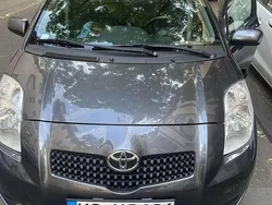 Grau Gebraucht 2008 Toyota Yaris Team Kleinwagen | 3.200 € (Fairer Preis)