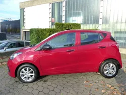 Rot Gebraucht 2016 Hyundai i10 Kleinwagen | 7.498 € (Fairer Preis)