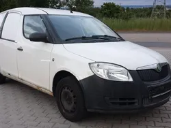 Weiß Gebraucht 2008 Skoda Roomster Kombi | 999 € (Superpreis)