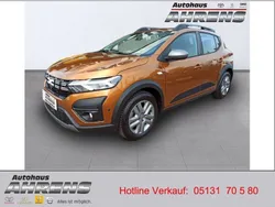 Orange Gebraucht 2023 Dacia Sandero Expression Kleinwagen | 17.500 € (Etwas zu teuer)