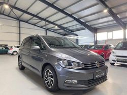 Grau Gebraucht 2017 VW Touran Sound Van / Kleinbus | 15.790 € (Fairer Preis)