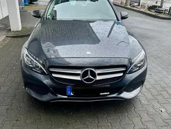 Grau Gebraucht 2016 Mercedes C180 Avantgarde Limousine | 20.800 € (Fairer Preis)