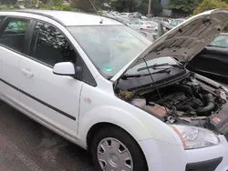 Frostweiß Gebraucht 2006 Ford Focus Fun X Kombi | 1.100 € (Guter Preis)