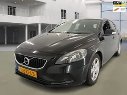 Schwarz Gebraucht 2017 Volvo V40 Momentum Kombi | 7.950 € (Fairer Preis)