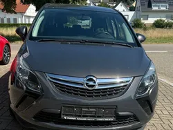 Grau Gebraucht 2016 Opel Zafira Tourer Selection Van / Kleinbus | 7.250 € (Guter Preis)