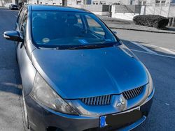 Grau Gebraucht 2006 Mitsubishi Grandis Van / Kleinbus | 2.500 € (Etwas zu teuer)