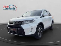 Cool white pearl metallic Neu 2025 Suzuki Vitara Comfort SUV | 25.999 € (Fairer Preis)