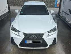 Weiß Gebraucht 2017 Lexus IS200t Sport Line Limousine | 28.600 €