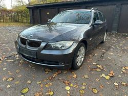 Grau Gebraucht 2008 BMW 318 Kombi | 2.999 € (Superpreis)