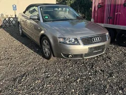 Grau Gebraucht 2003 Audi A4 Cabriolet Cabrio | 3.900 € (Guter Preis)
