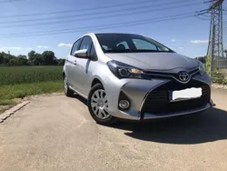 Silber Gebraucht 2016 Toyota Yaris Kleinwagen | 11.400 € (Etwas zu teuer)