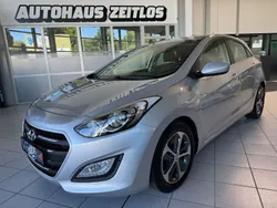 Silber Gebraucht 2016 Hyundai i30 Limousine | 13.890 € (Fairer Preis)