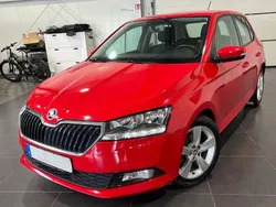 Rot Gebraucht 2021 Skoda Fabia Limousine | 10.995 € (Fairer Preis)
