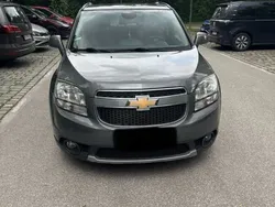 Grau Gebraucht 2012 Chevrolet Orlando LT Van / Kleinbus | 6.500 € (Fairer Preis)
