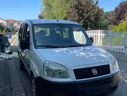 Weiß Gebraucht 2010 Fiat Doblò Van / Kleinbus | 3.490 € (Guter Preis)