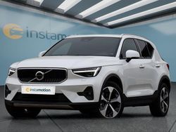 Weiß Gebraucht 2024 Volvo XC40 Core SUV | 34.649 € (Fairer Preis)