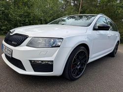 Weiß Gebraucht 2014 Skoda Octavia RS Kombi | 9.699 € (Fairer Preis)