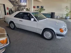 Weiß Gebraucht 1990 Mercedes 230 Coupé | 18.950 €