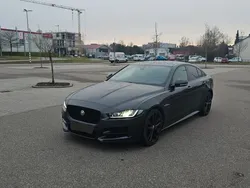 Grau Gebraucht 2017 Jaguar XE R-Sport Limousine | 19.600 € (Fairer Preis)