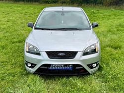 Silber Gebraucht 2007 Ford Focus ST Limousine | 7.100 € (Etwas zu teuer)