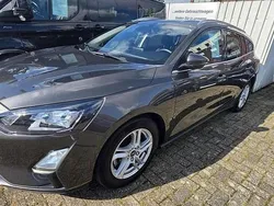 Grau Gebraucht 2020 Ford Focus Cool & Connect Kombi | 14.990 € (Fairer Preis)