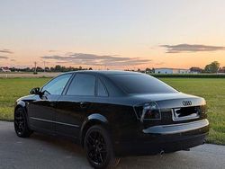 Schwarz Gebraucht 2002 Audi A4 Limousine | 4.800 € (Teuer)