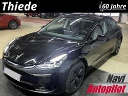 Solid black Gebraucht 2022 Tesla Model 3 Standard Range Limousine | 24.990 € (Superpreis)