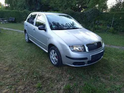 Grau Gebraucht 2005 Skoda Fabia Classic Kleinwagen | 1.400 € (Fairer Preis)