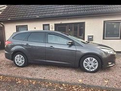 Grau Gebraucht 2016 Ford Focus Titanium Kombi | 8.700 € (Fairer Preis)