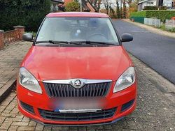 Rot Gebraucht 2013 Skoda Fabia Active Limousine | 3.900 € (Guter Preis)