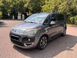 Grau Gebraucht 2010 Citroën C3 Kleinwagen | 2.300 €