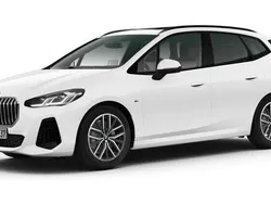 Weiß Gebraucht 2024 BMW 223 Active Tourer Luxury Line Van / Kleinbus | 42.237 € (Teuer)